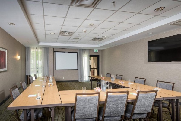 Courtyard by Marriott Bangor image 17