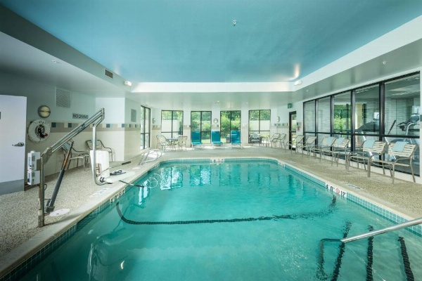 Courtyard by Marriott Bangor image 18